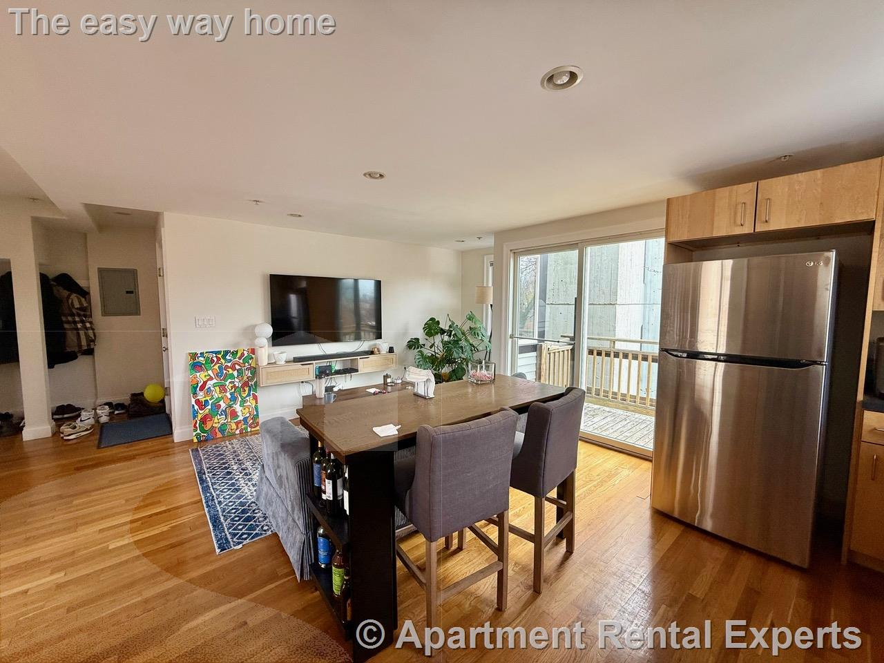 2 bed, 1 bath apartment for rent at 1110 Massachusetts Ave Unit 4, Harvard Square — photo 6 of 20