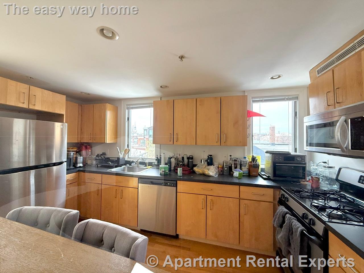 2 bed, 1 bath apartment for rent at 1110 Massachusetts Ave Unit 4, Harvard Square — photo 3 of 20