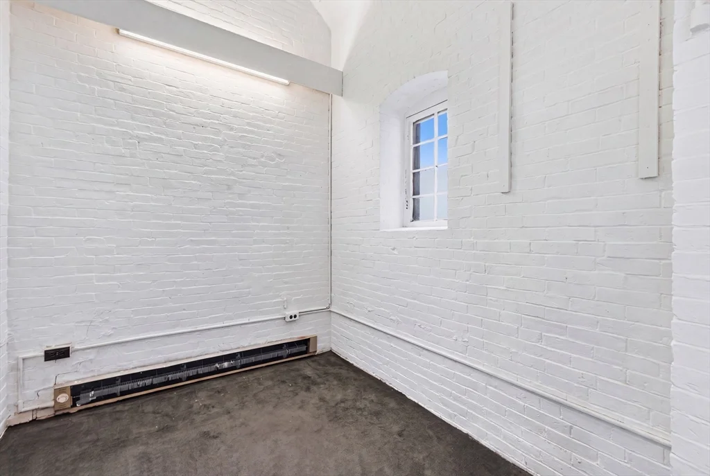 3 bed, 2 bath apartment for rent at 1110 Washington St, South End — photo 25 of 42