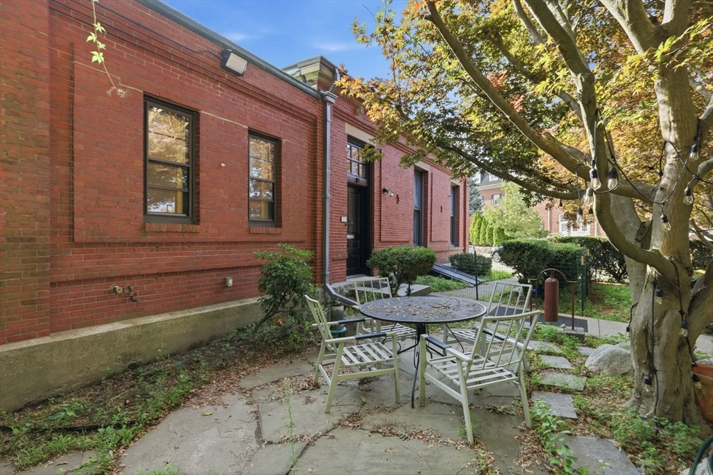3 bed, 2 bath apartment for rent at 1110 Washington St, South End — photo 39 of 42