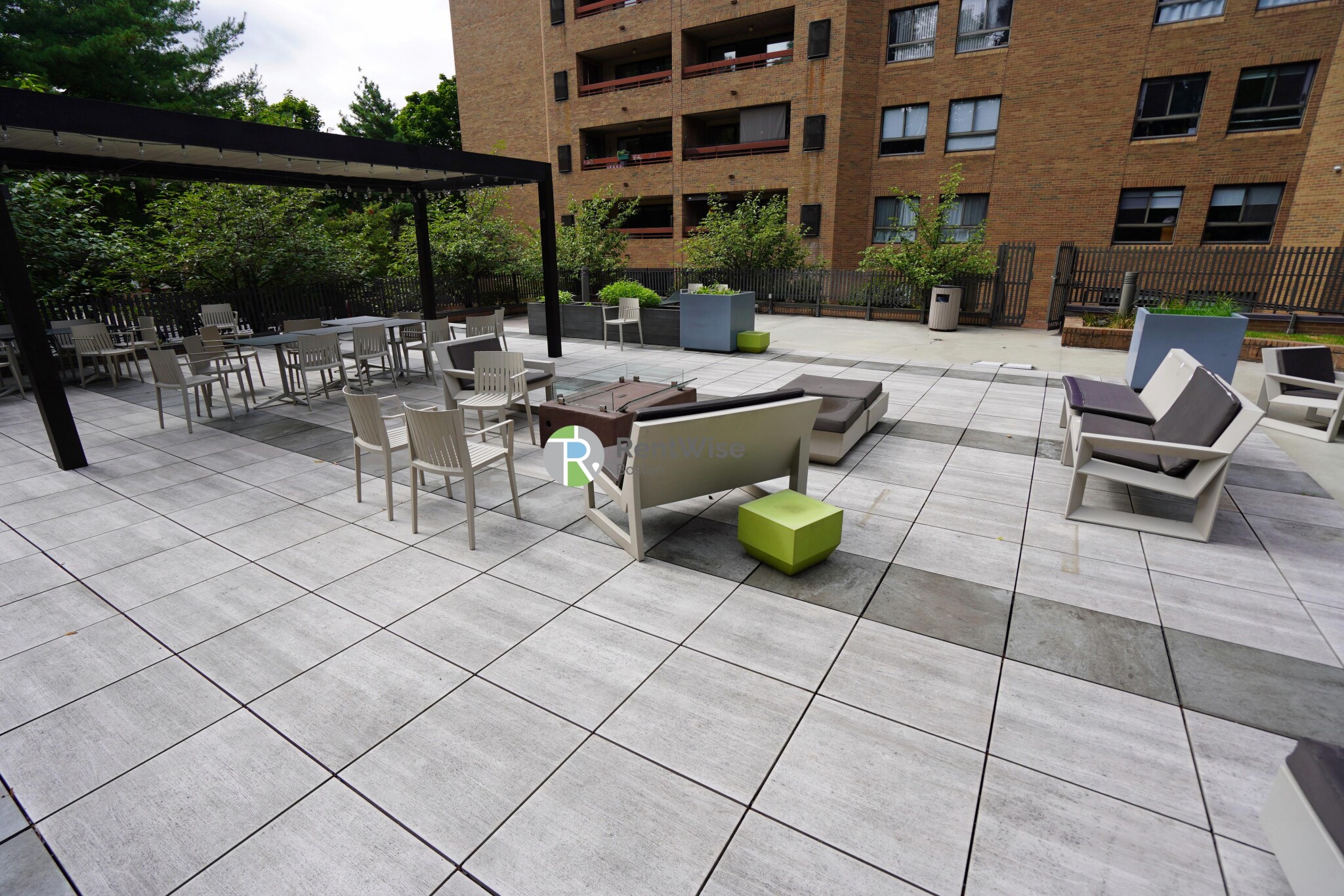 2 bed, 2 bath apartment for rent at 1111 Beacon St Unit 66, Longwood — photo 7 of 9
