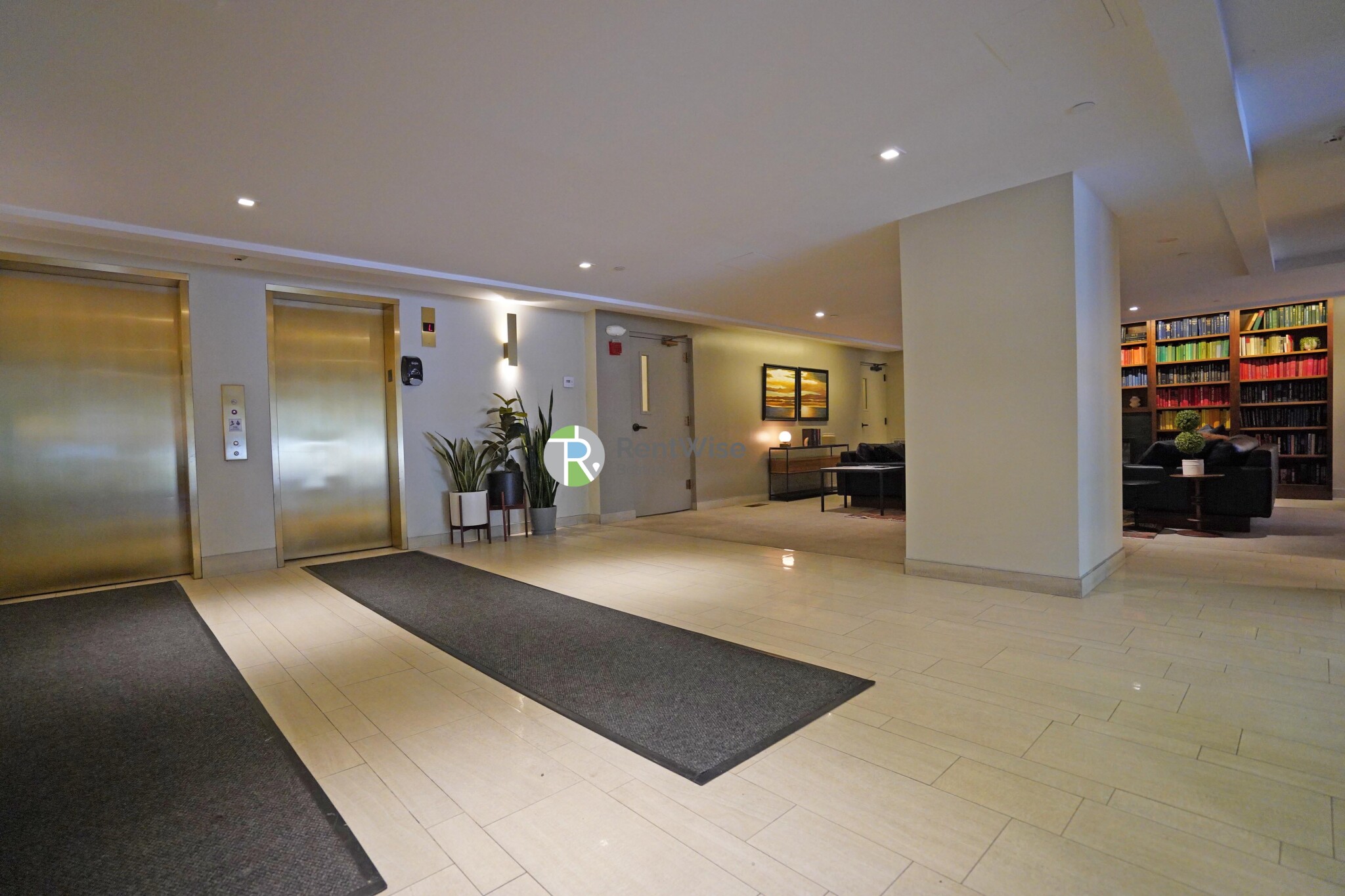 2 bed, 2 bath apartment for rent at 1111 Beacon St Unit 66, Longwood — photo 4 of 9