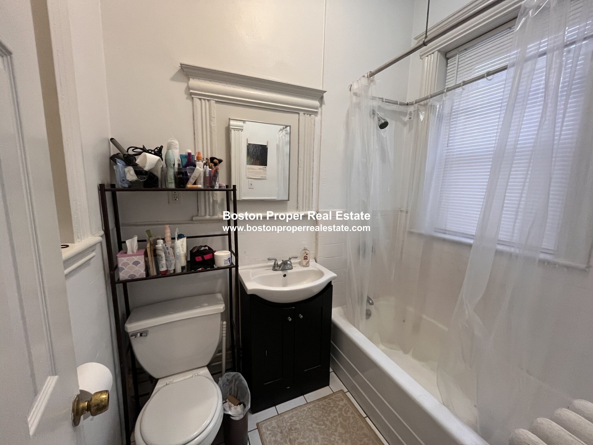 Studio bed, 1 bath apartment for rent at 1111 Boylston St Unit 23, Fenway — photo 4 of 9