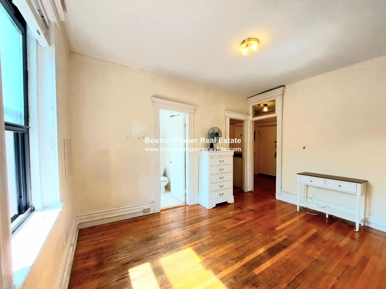 Studio bed, 1 bath apartment for rent at 1111 Boylston St Unit 34, Fenway — photo 3 of 8
