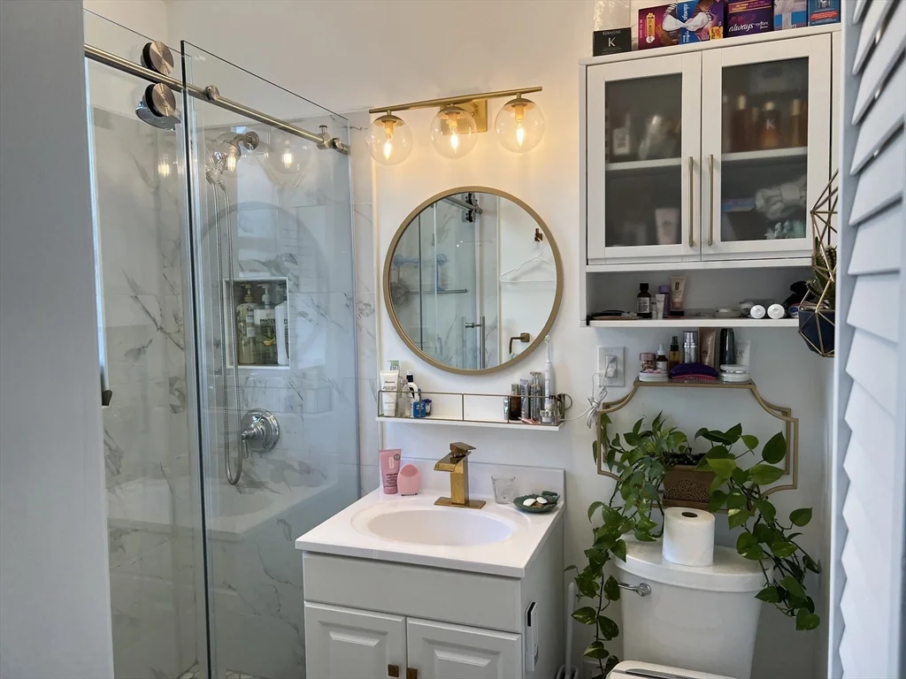 Studio bed, 1 bath apartment for rent at 1111 Boylston Unit 48, Fenway — photo 5 of 16
