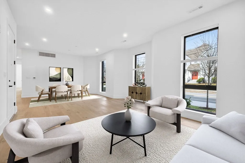 2 bed, 2 bath apartment for rent at 1114 Beacon Unit 101, Newton Highlands — photo 2 of 29