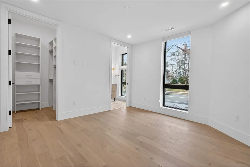 2 bed, 2 bath apartment for rent at 1114 Beacon Unit 101, Newton Highlands — photo 17 of 29