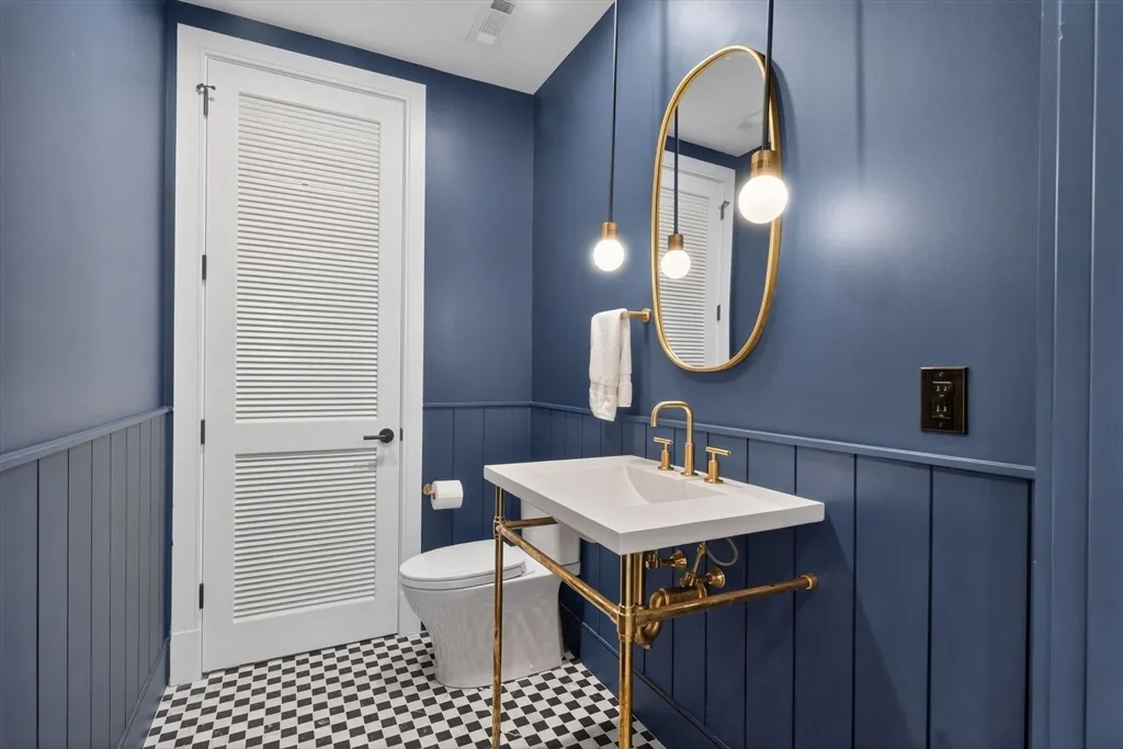 2 bed, 2 bath apartment for rent at 1114 Beacon Unit 101, Newton Highlands — photo 10 of 29