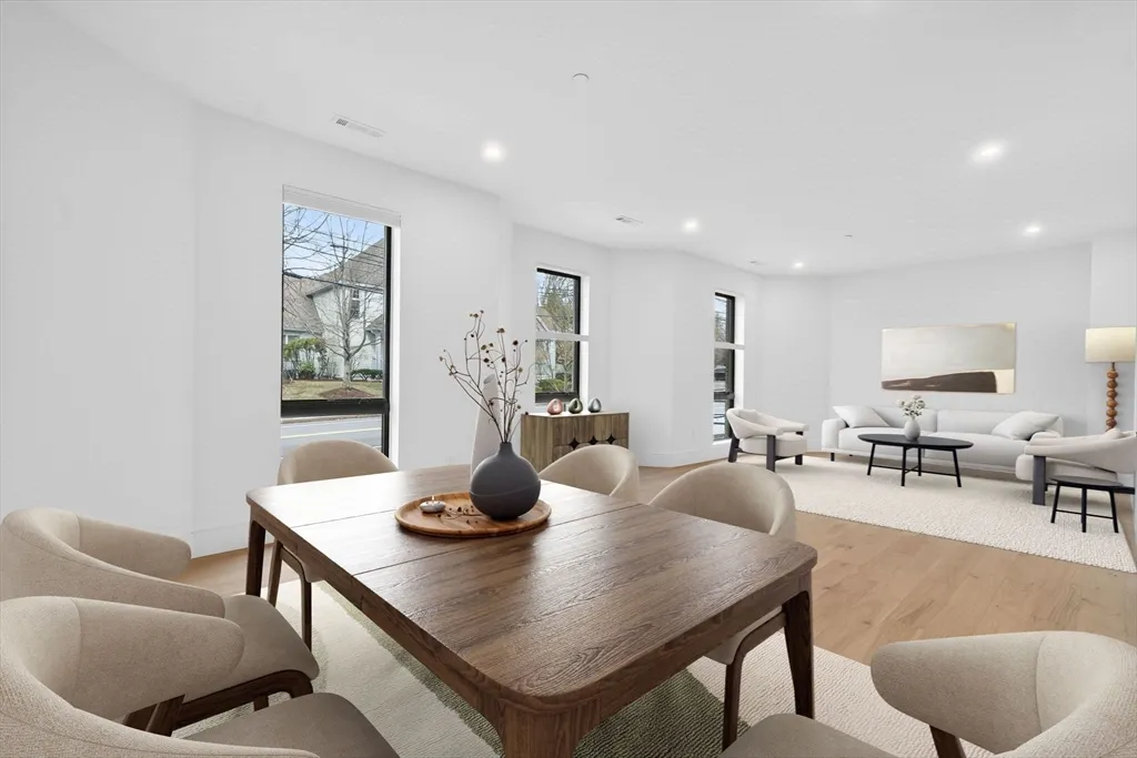 2 bed, 2 bath apartment for rent at 1114 Beacon Unit 101, Newton Highlands — photo 4 of 29