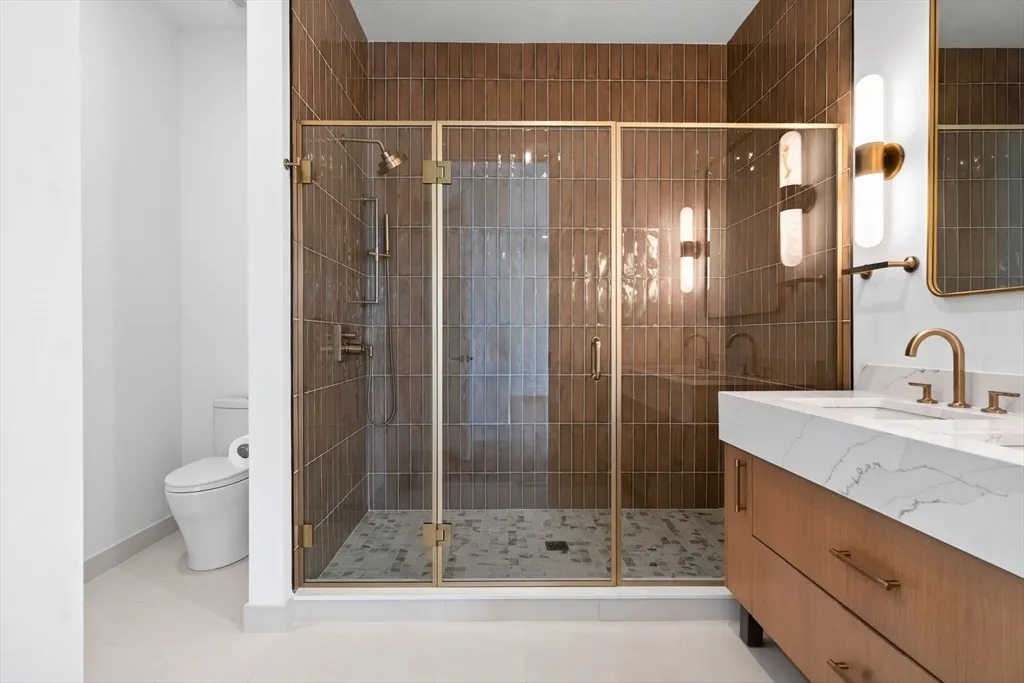 2 bed, 2 bath apartment for rent at 1114 Beacon Unit 101, Newton Highlands — photo 16 of 29