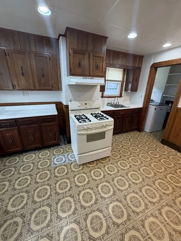 3 bed, 1 bath apartment for rent at 1114 Bennington St Unit 3, East Boston — photo 16 of 26
