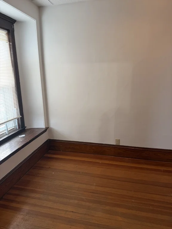 3 bed, 1 bath apartment for rent at 1114 Bennington St Unit 3, East Boston — photo 8 of 26