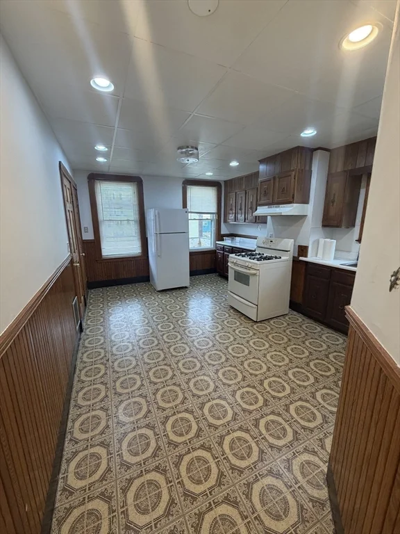 3 bed, 1 bath apartment for rent at 1114 Bennington St Unit 3, East Boston — photo 20 of 26