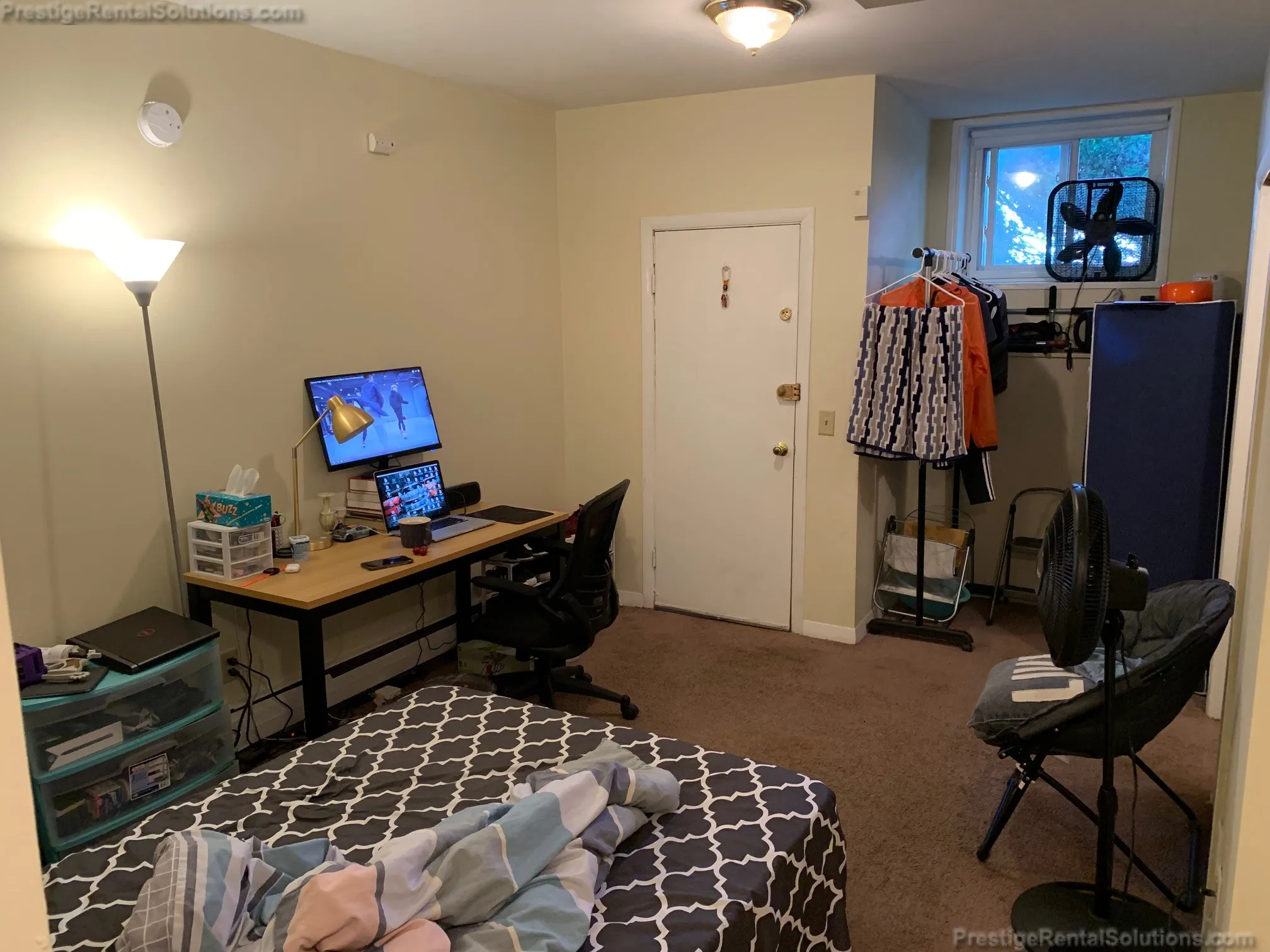 Studio bed, 1 bath apartment for rent at 1114 Commonwealth Ave Unit B, Allston — photo 2 of 8