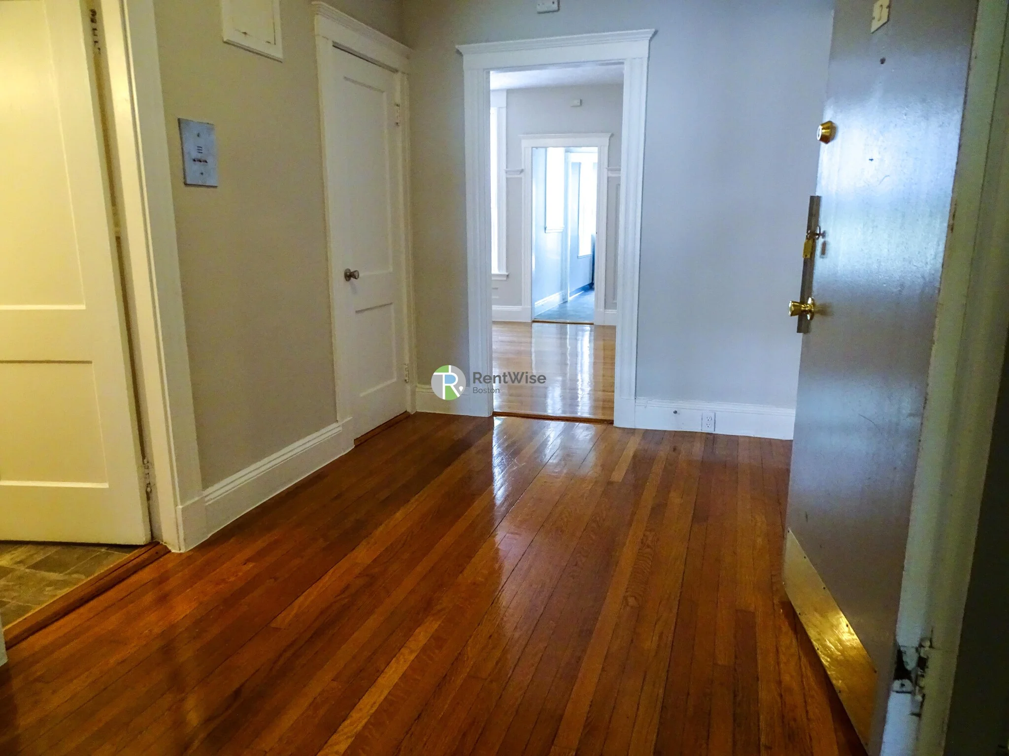 2 bed, 1 bath apartment for rent at 1116 Commonwealth Ave Unit 2, Allston — photo 7 of 10