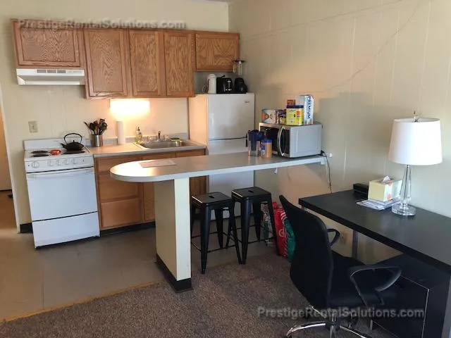 Studio bed, 1 bath apartment for rent at 1116 Commonwealth Ave Unit 5, Allston — photo 2 of 7
