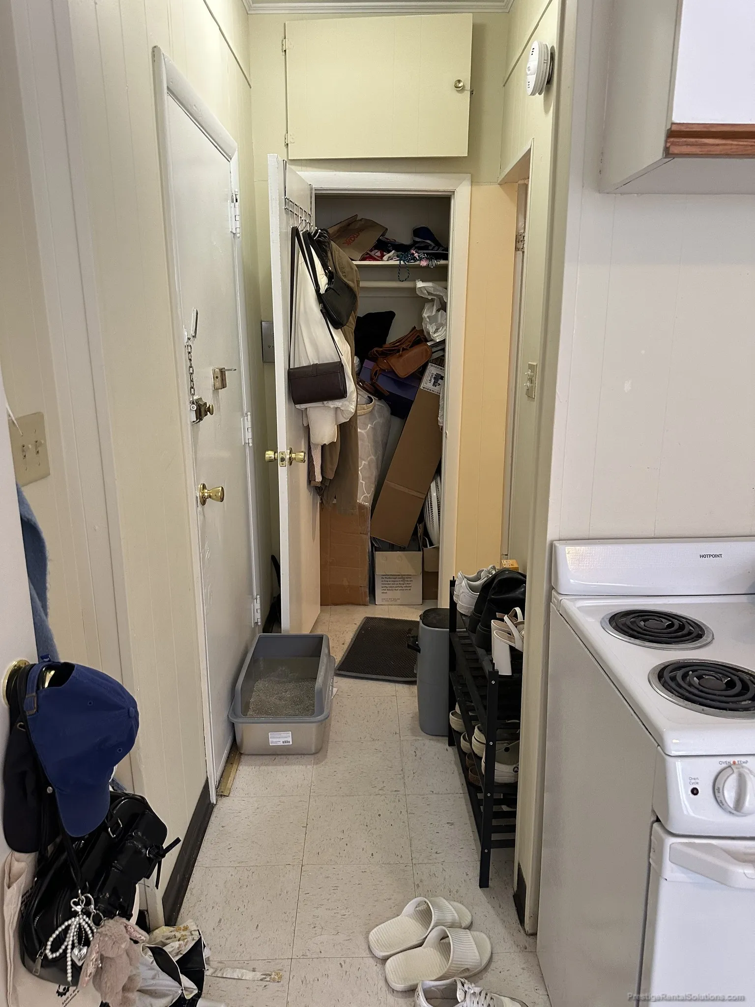 Studio bed, 1 bath apartment for rent at 1116 Commonwealth Ave Unit 5, Allston — photo 3 of 7