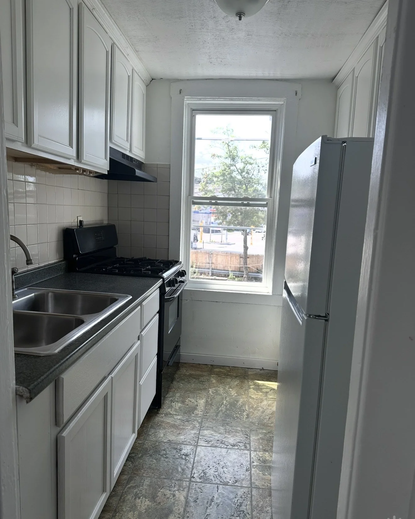 2 bed, 2 bath apartment for rent at 1116 N Main St Unit 2, Fall River — photo 8 of 11