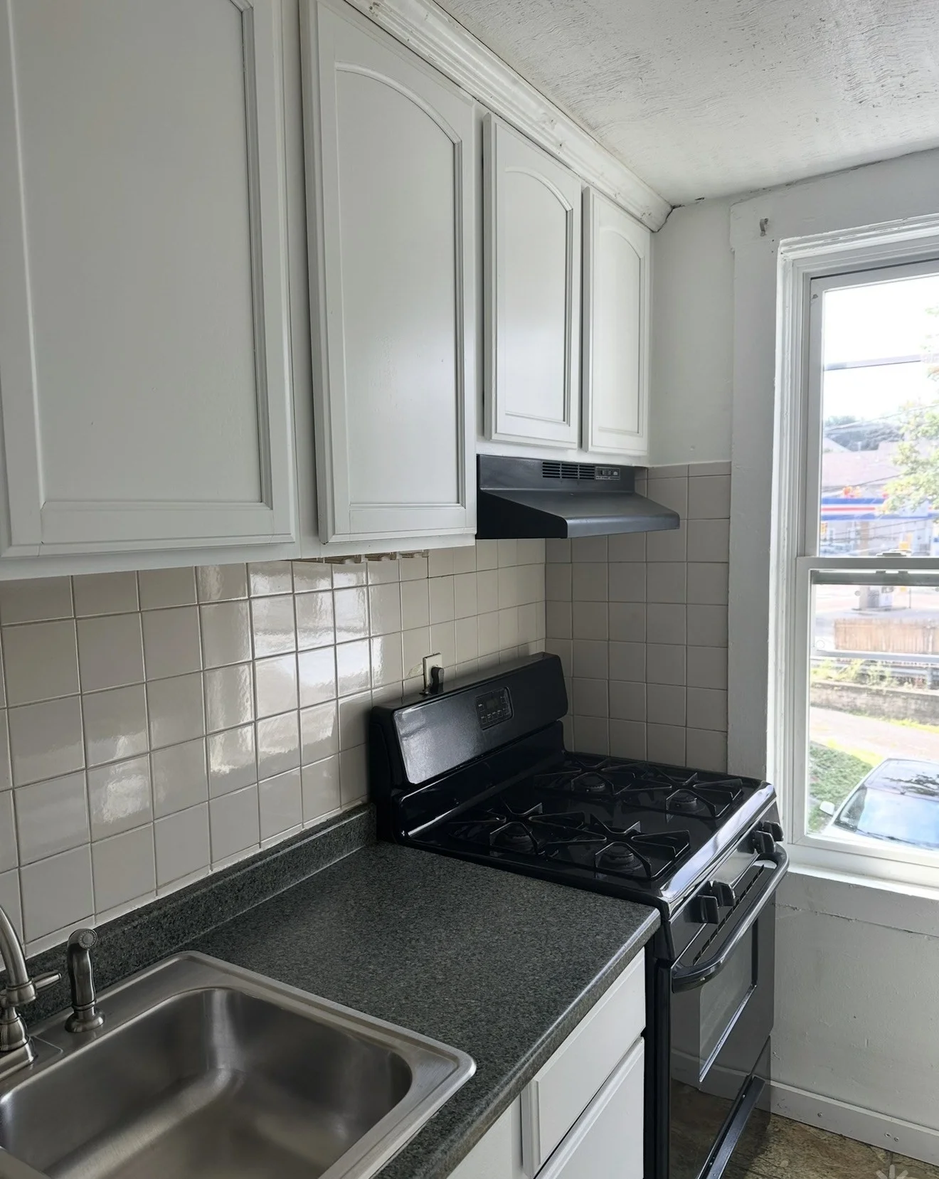 2 bed, 2 bath apartment for rent at 1116 N Main St Unit 2, Fall River — photo 6 of 11