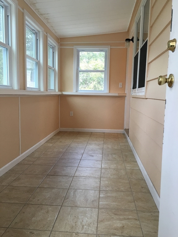 3 bed, 1 bath apartment for rent at 1117 Chestnut St Unit 2, Newton Upper Falls — photo 8 of 16
