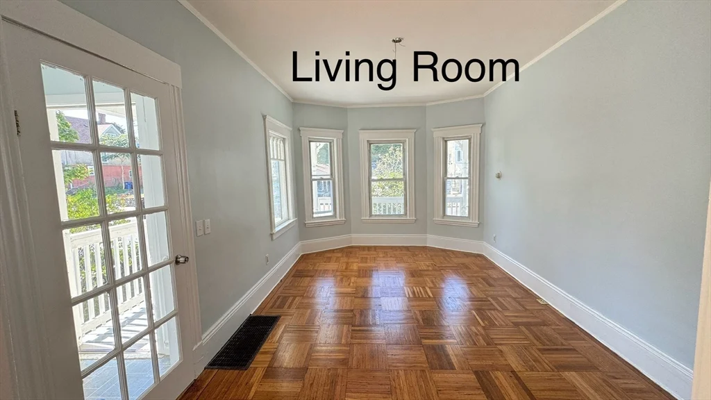 2 bed, 1 bath apartment for rent at 1117 Main St Unit 1, Melrose — photo 2 of 12
