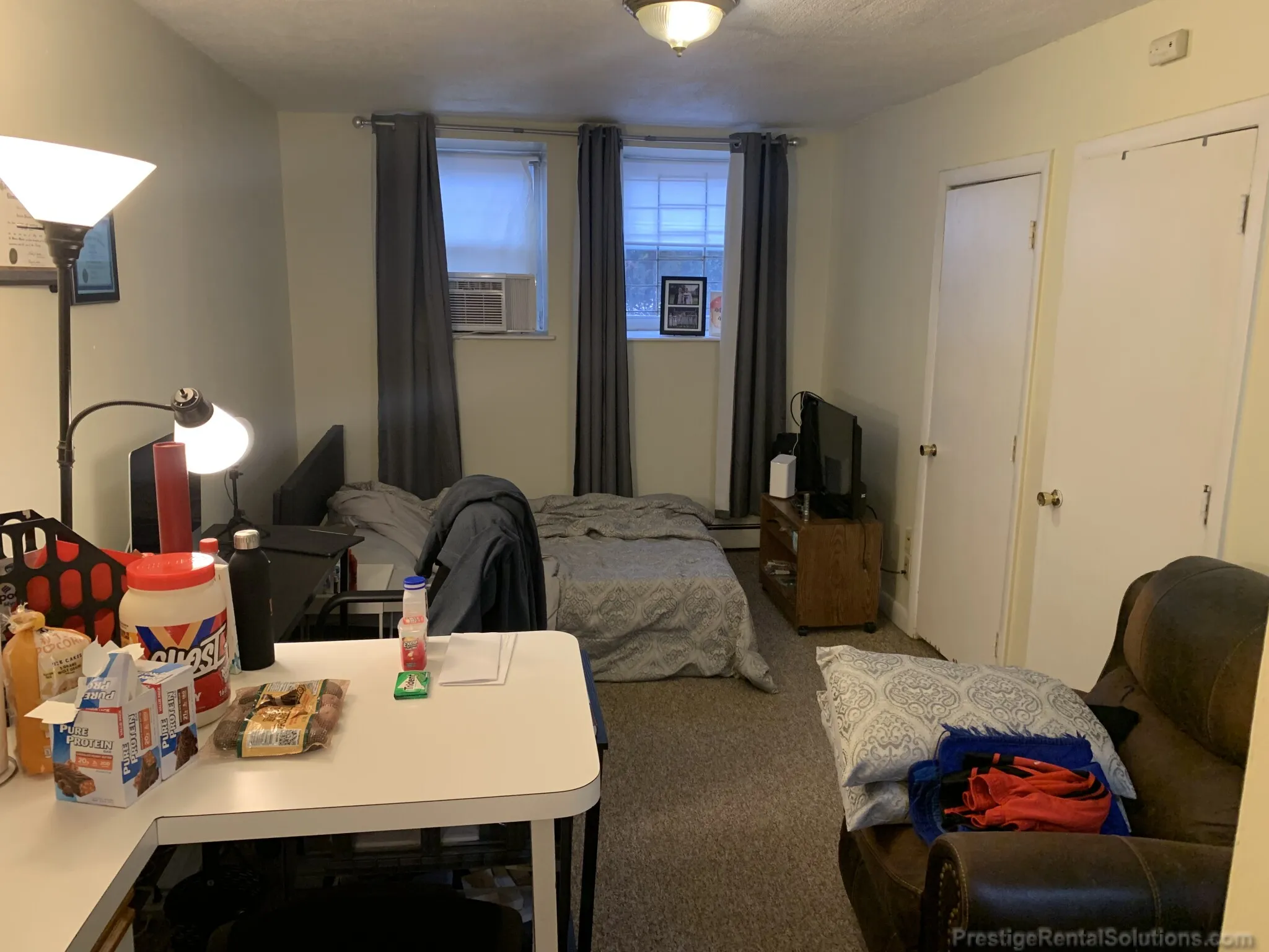 Studio bed, 1 bath apartment for rent at 1118 Commonwealth Ave Unit A, Allston