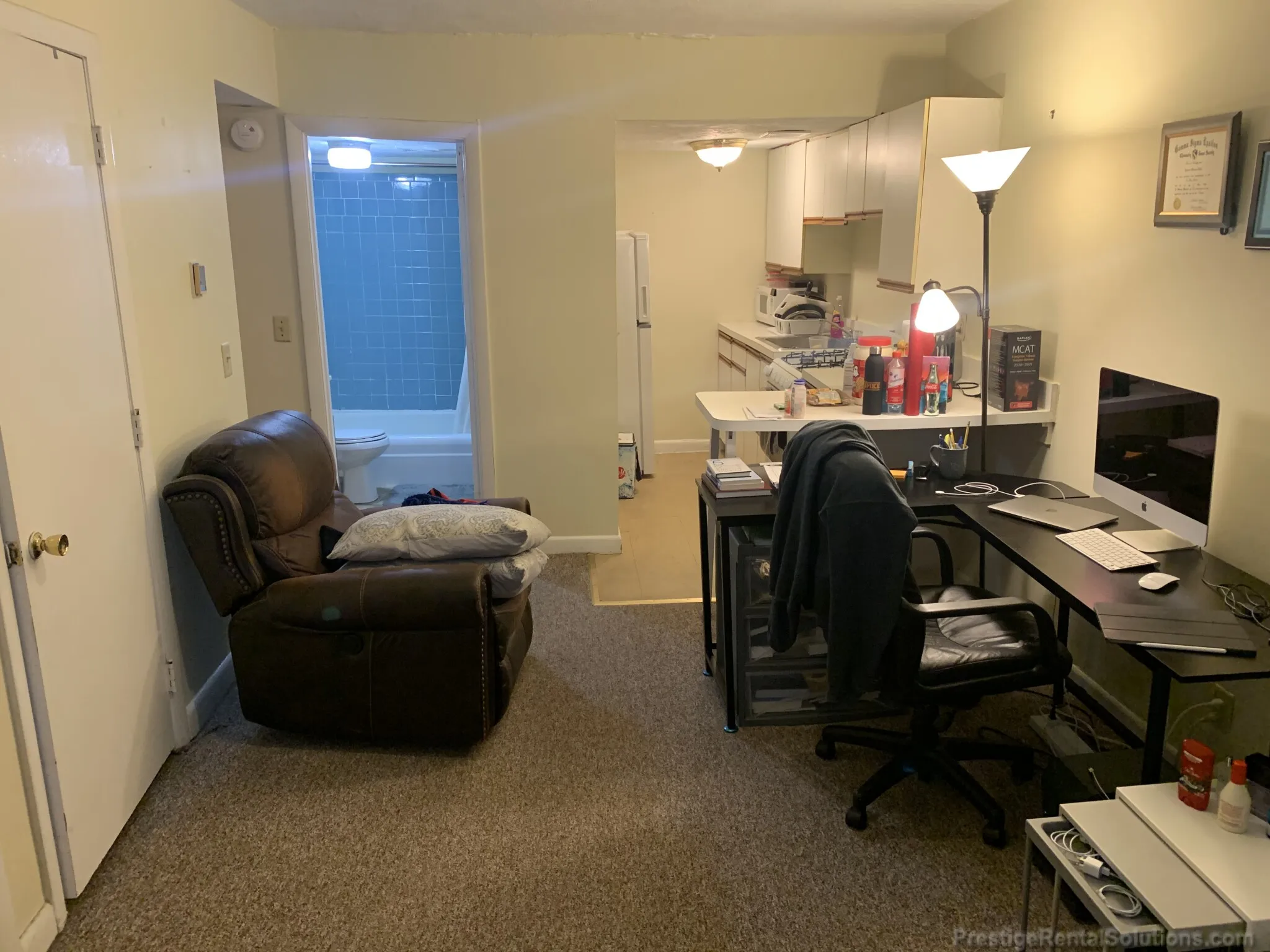 Studio bed, 1 bath apartment for rent at 1118 Commonwealth Ave Unit A, Allston — photo 2 of 10