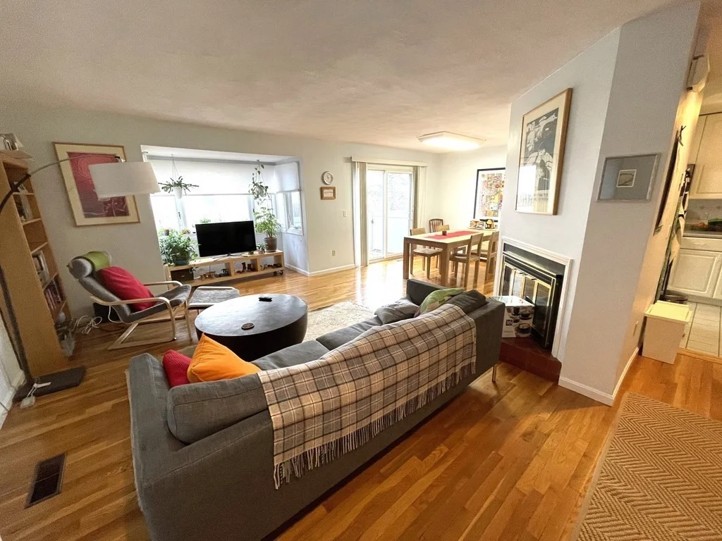 4 bed, 2 bath apartment for rent at 111A Centre St Unit 111A, Coolidge Corner — photo 1 of 11