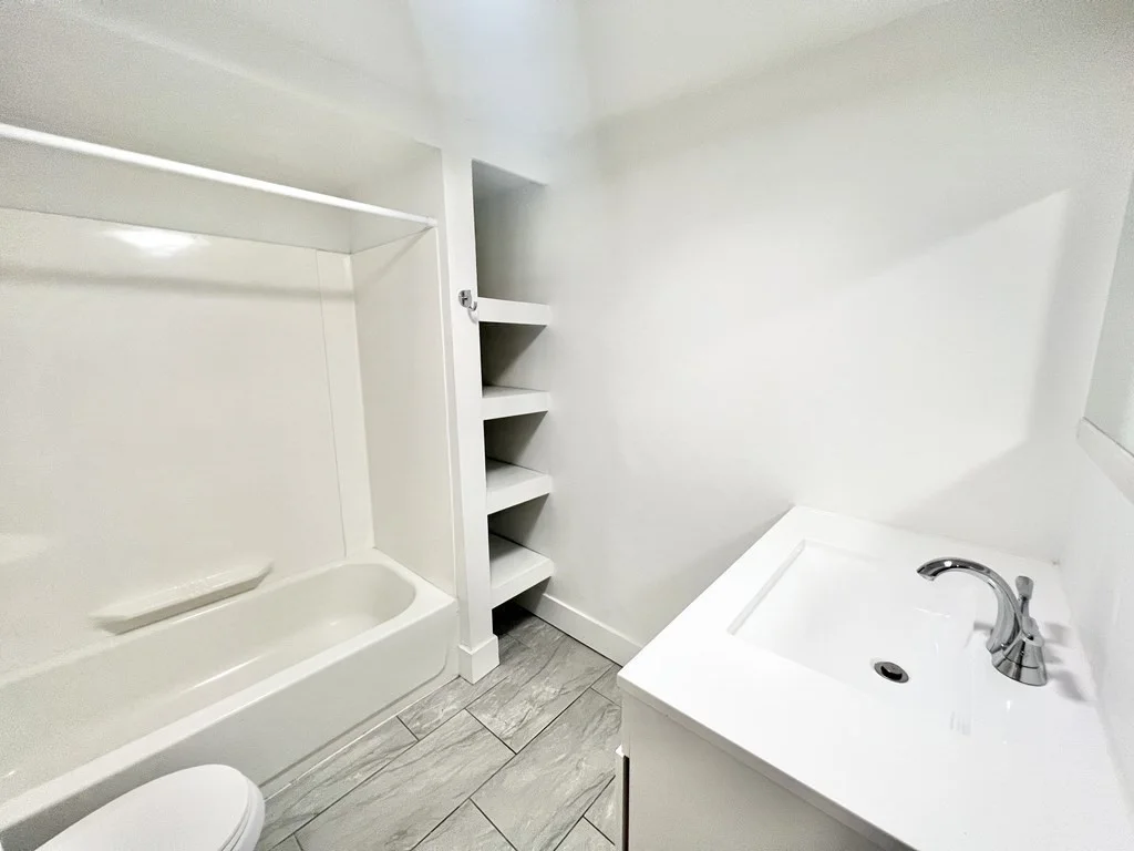 2 bed, 1 bath apartment for rent at 112 Adams St Unit Bl, Dorchester — photo 3 of 10