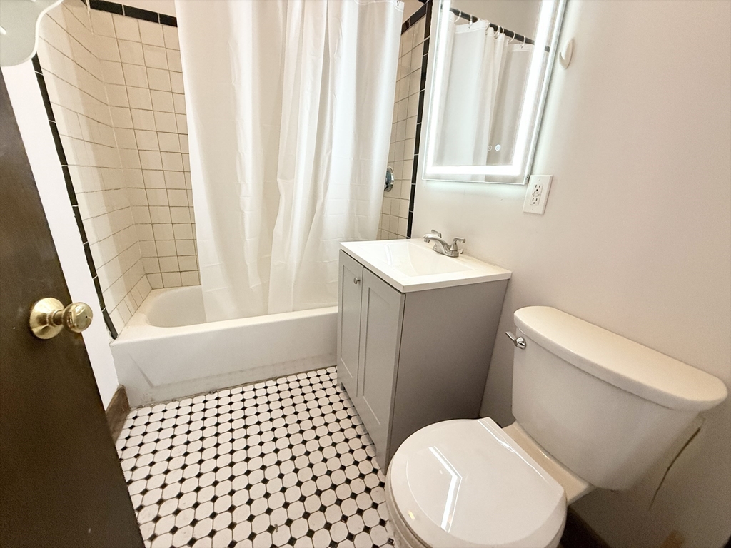 2 bed, 1 bath apartment for rent at 112 Allston St Unit 1, Allston — photo 7 of 10