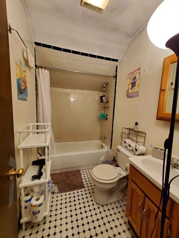 1 bed, 1 bath apartment for rent at 112 Allston St Unit 4, Allston — photo 6 of 9