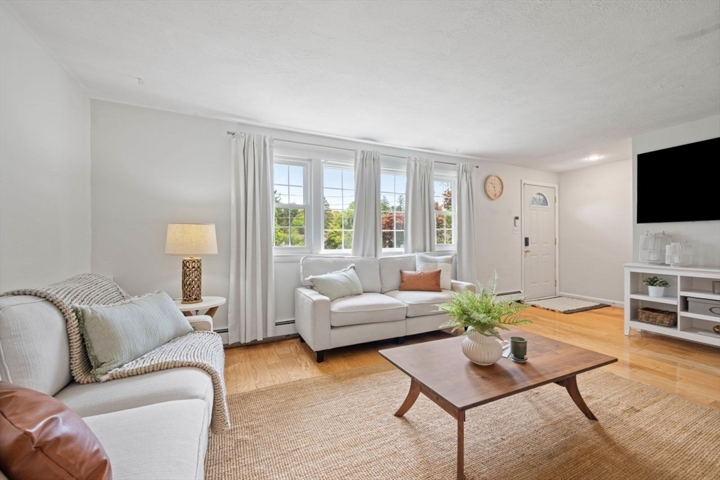 3 bed, 2 bath apartment for rent at 112 Argilla Rd, Andover — photo 8 of 30