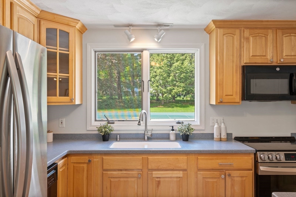 3 bed, 2 bath apartment for rent at 112 Argilla Rd, Andover — photo 26 of 30