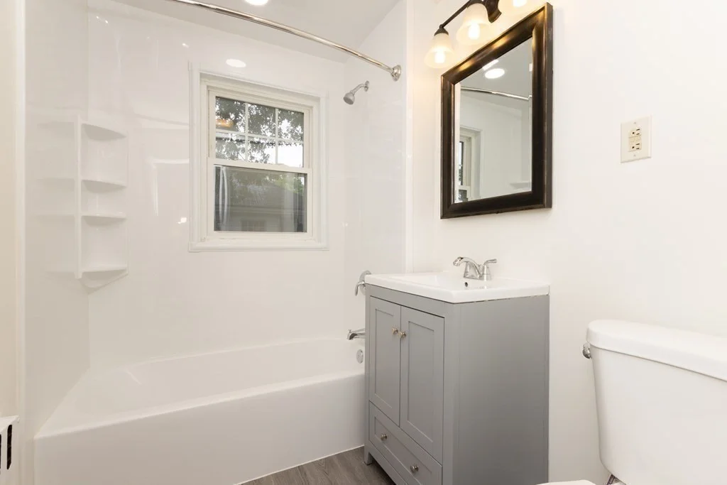3 bed, 1 bath apartment for rent at 112 Austin St Unit 112, Hyde Park — photo 9 of 12