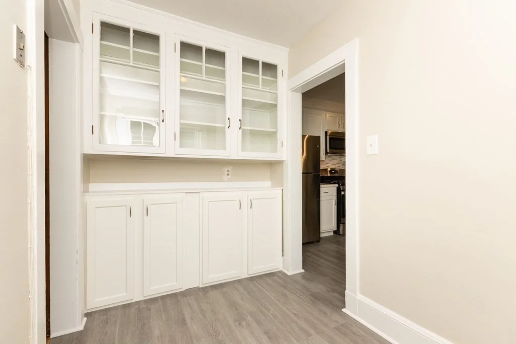 3 bed, 1 bath apartment for rent at 112 Austin St Unit 112, Hyde Park — photo 5 of 12