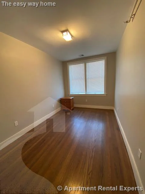 4 bed, 2 bath apartment for rent at 112 Broadway Unit 3, East Somerville — photo 4 of 10