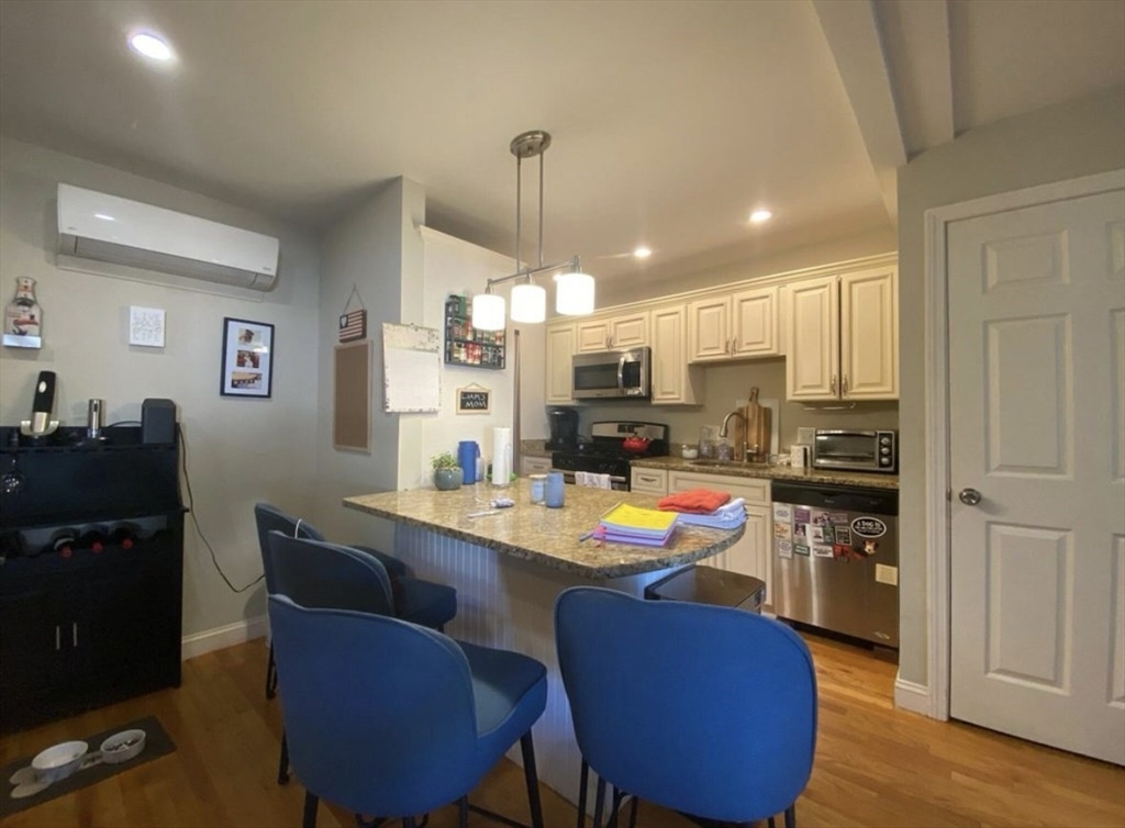 1 bed, 1 bath apartment for rent at 112 Brookside Ave Unit CH, Jamaica Plain — photo 4 of 13