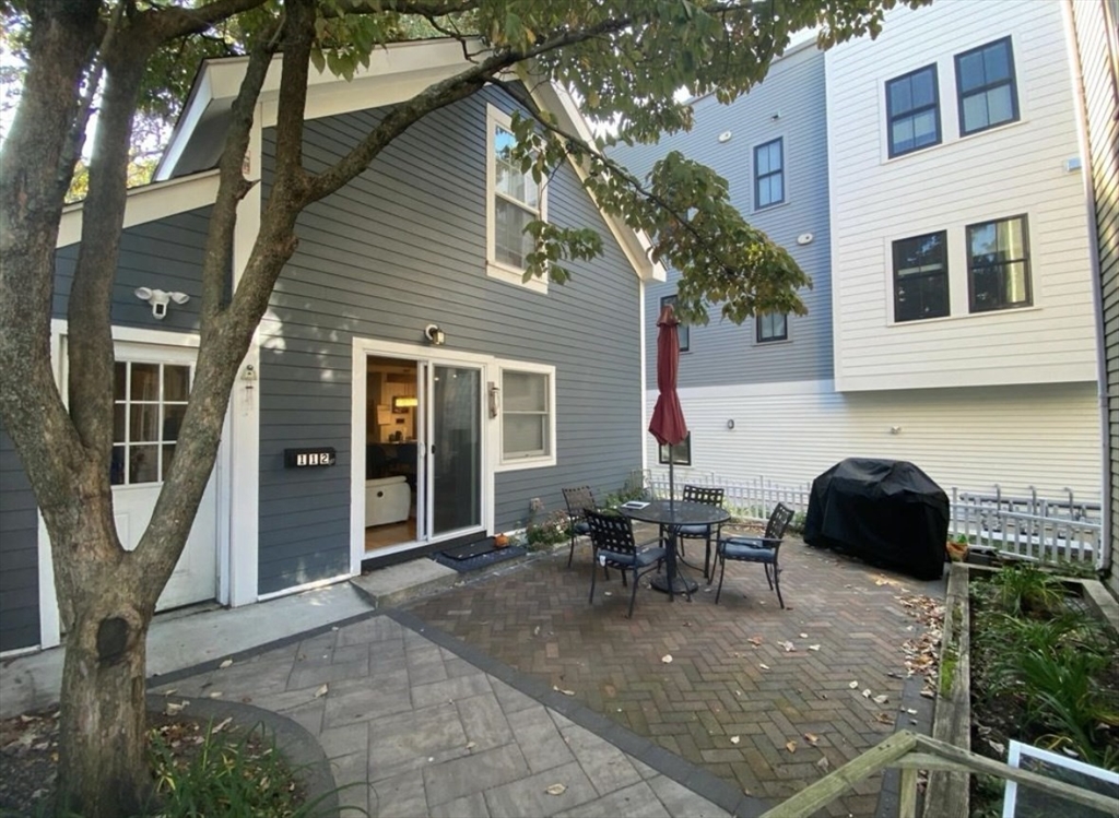 1 bed, 1 bath apartment for rent at 112 Brookside Ave Unit CH, Jamaica Plain