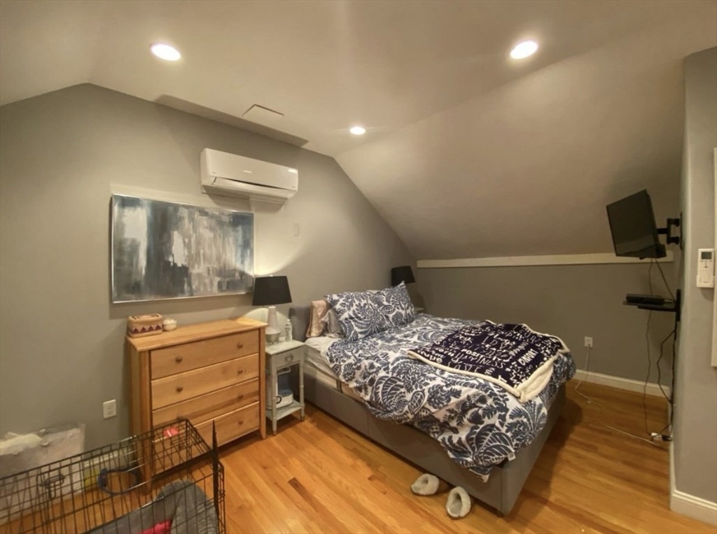 1 bed, 1 bath apartment for rent at 112 Brookside Ave Unit CH, Jamaica Plain — photo 8 of 13