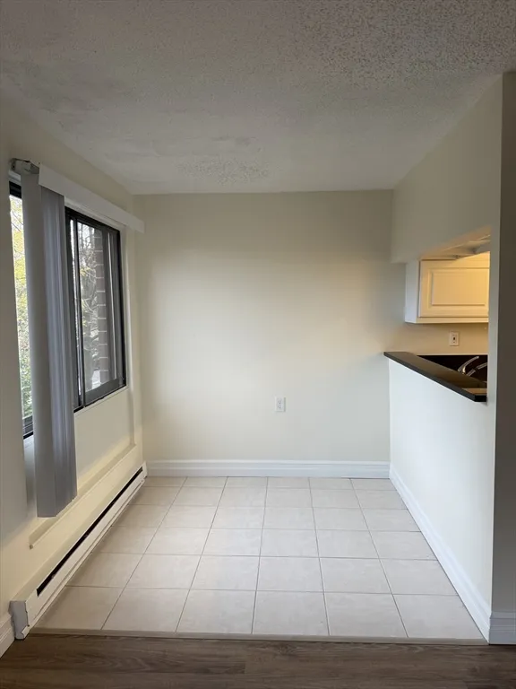 2 bed, 1 bath apartment for rent at 112 Centre St Unit 112, North Brookline — photo 8 of 15