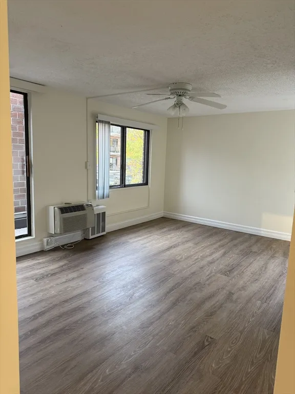 2 bed, 1 bath apartment for rent at 112 Centre St Unit 112, North Brookline — photo 7 of 15