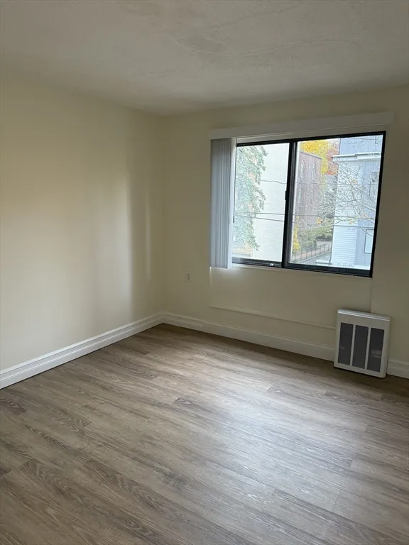 2 bed, 1 bath apartment for rent at 112 Centre St Unit 112, North Brookline — photo 4 of 15