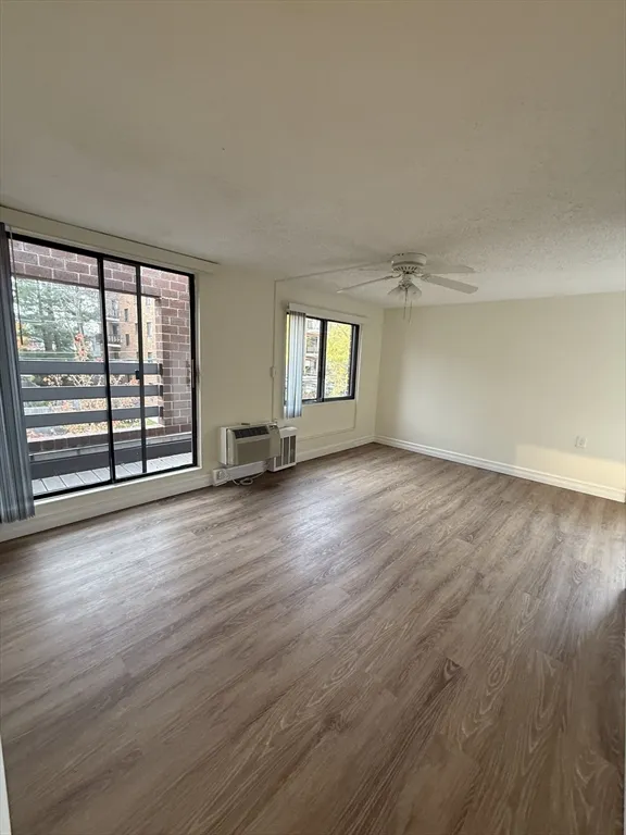 2 bed, 1 bath apartment for rent at 112 Centre St Unit 112, North Brookline — photo 3 of 15