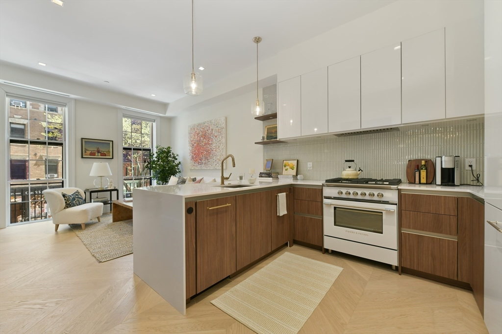 1 bed, 1 bath apartment for rent at 112 Charles St Unit 2, Beacon Hill — photo 6 of 15