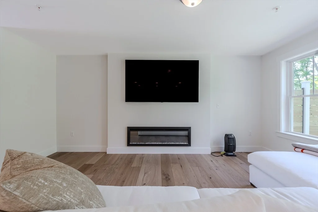 3 bed, 2 bath apartment for rent at 112 Genest St Unit 12, Dracut — photo 6 of 16