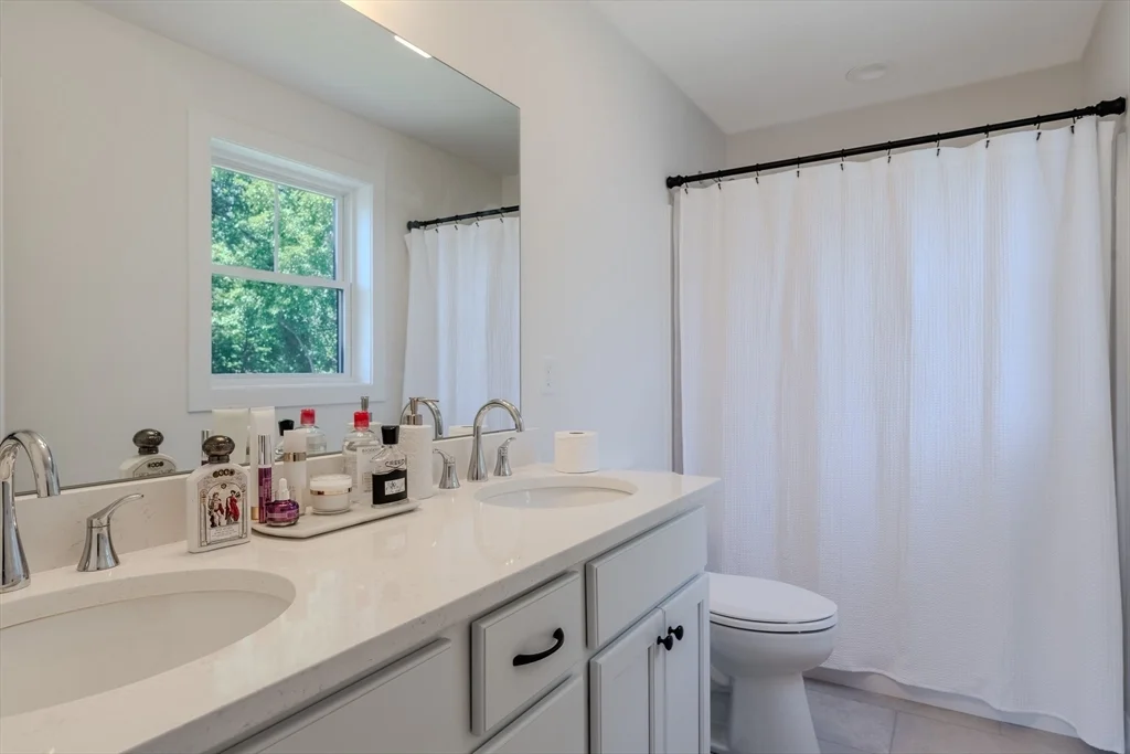 3 bed, 2 bath apartment for rent at 112 Genest St Unit 12, Dracut — photo 10 of 16
