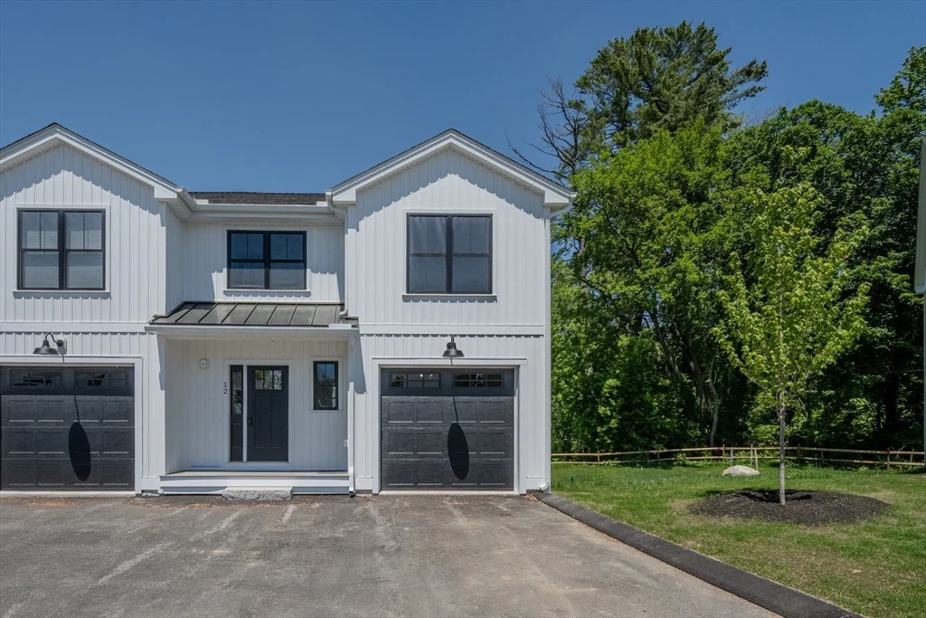 3 bed, 2 bath apartment for rent at 112 Genest St Unit 12, Dracut — photo 1 of 16