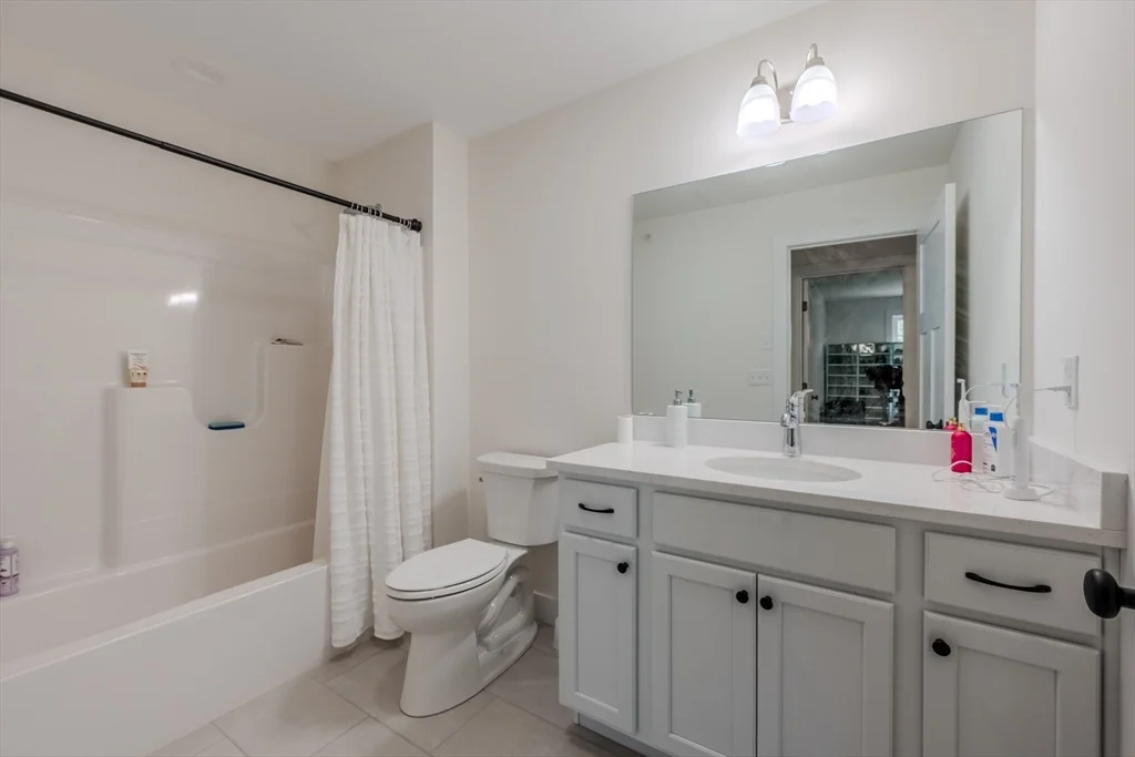 3 bed, 2 bath apartment for rent at 112 Genest St Unit 12, Dracut — photo 14 of 16