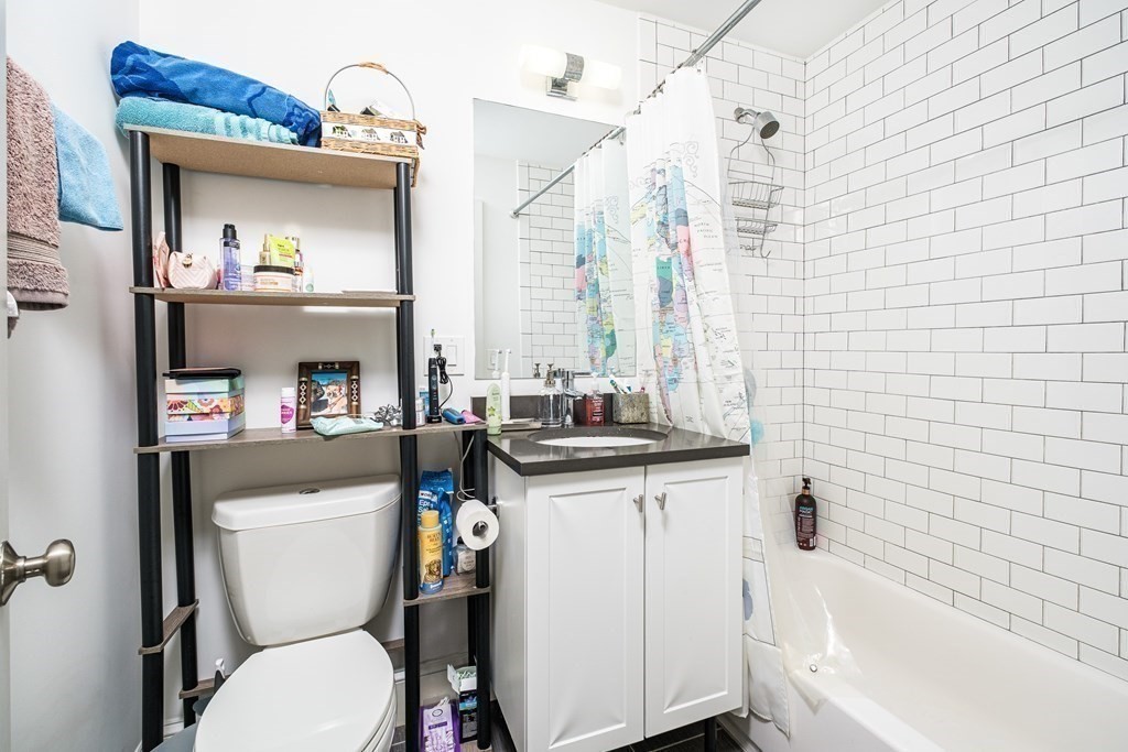 3 bed, 2 bath apartment for rent at 112 Glen St Unit 118, East Somerville — photo 10 of 13
