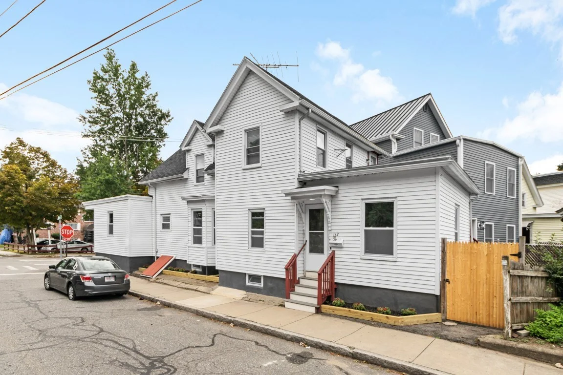 3 bed, 2 bath apartment for rent at 112 Hampshire St Unit 1, Lowell — photo 17 of 19